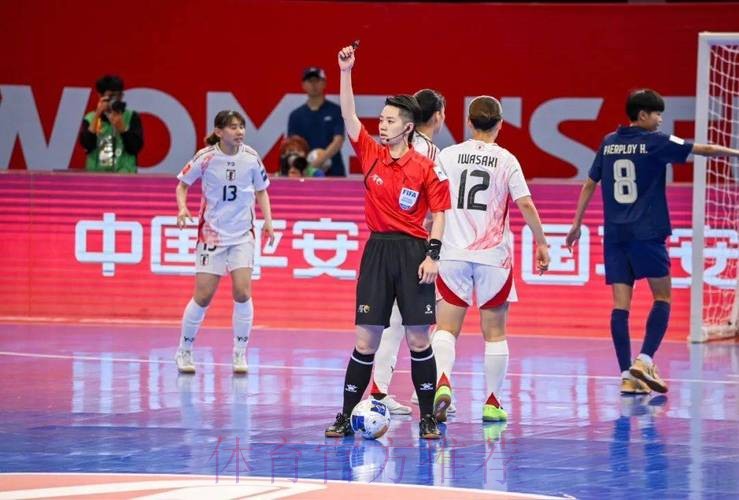 2014年中国足协后备力量女子裁判培训班成都举办 2014年中国足协后备力量女子裁判培训班成都举办